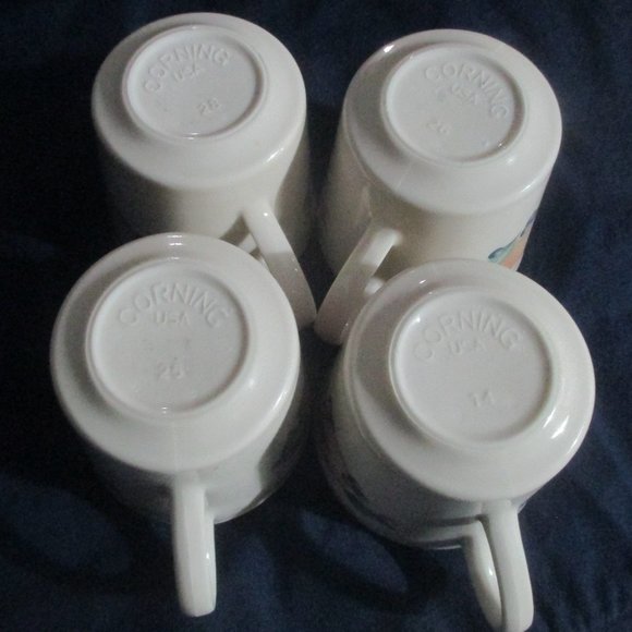 Set of 4 Vintage Corelle Corning Ware Fruit Abundance Coffee / Tea Cups / Mugs - Picture 2 of 4